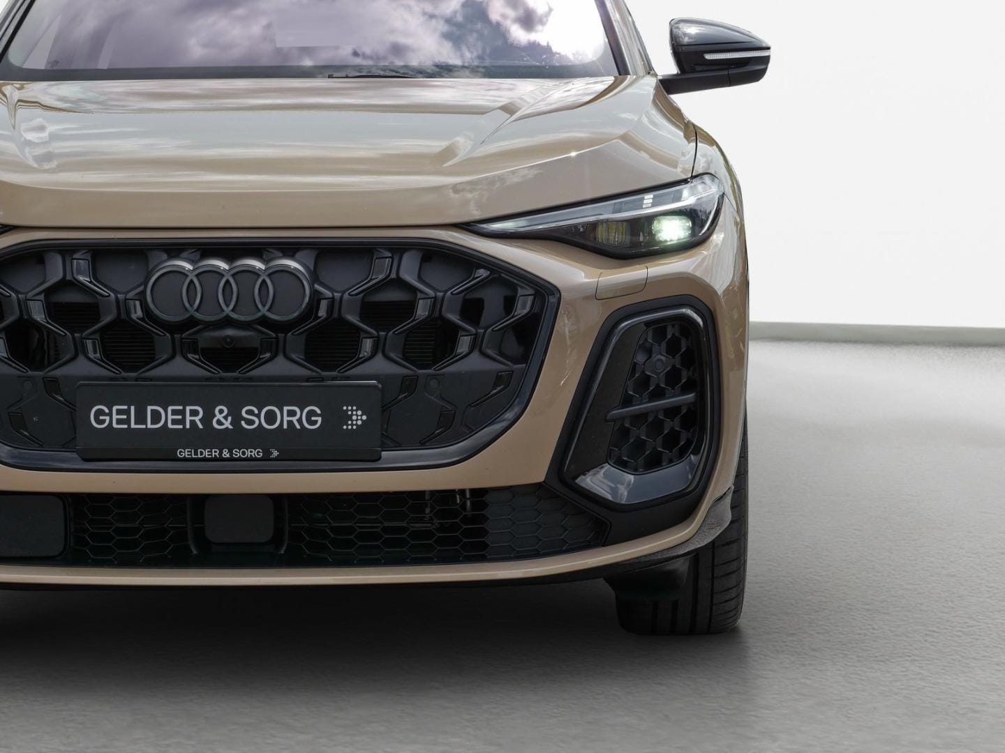 Bild über Audi Q5 SUV TFSI quattro 150 kW S tronic - für weitere Informationen kontaktieren Sie den Audi Partner