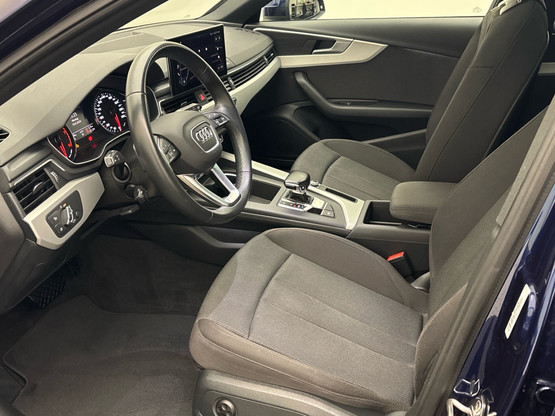 Audi A4 Avant S line