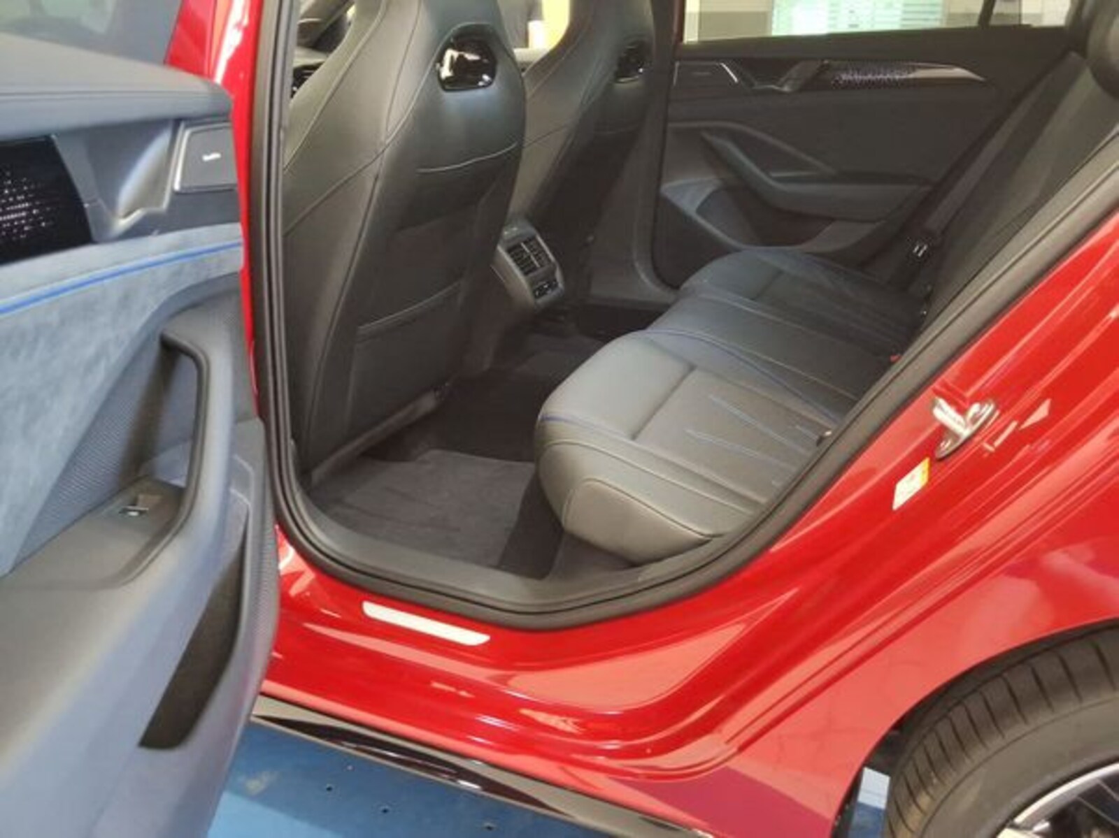 Volkswagen Passat – Bild 7