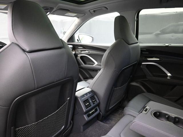 2025 Audi New Q5 Premium Plus - Photo 19