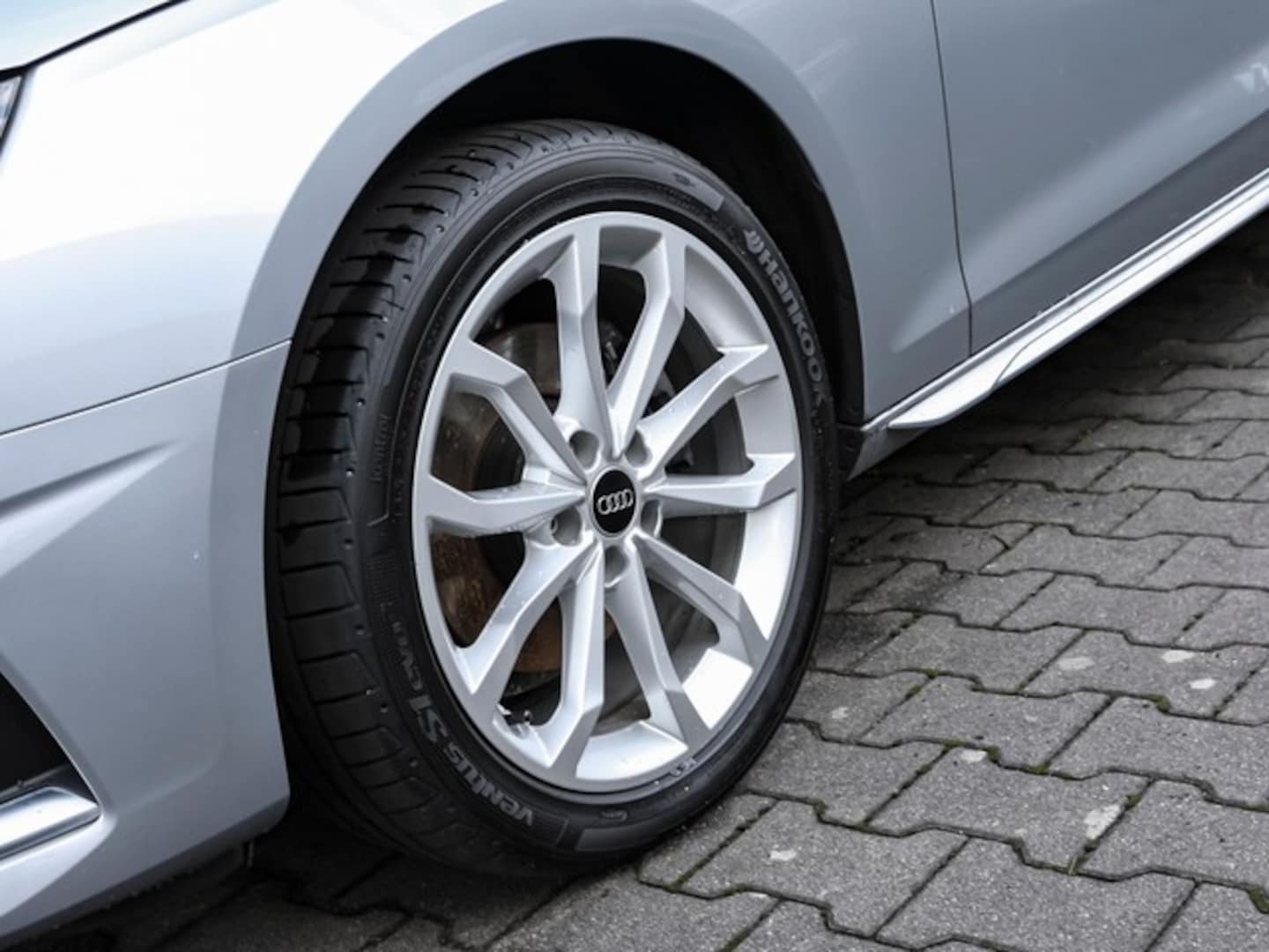 Bild über Audi A4 Avant advanced 35 TDI S tronic - für weitere Informationen kontaktieren Sie den Audi Partner