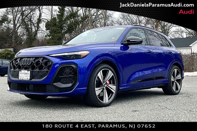 2025 Audi SQ5 Premium Plus's photo
