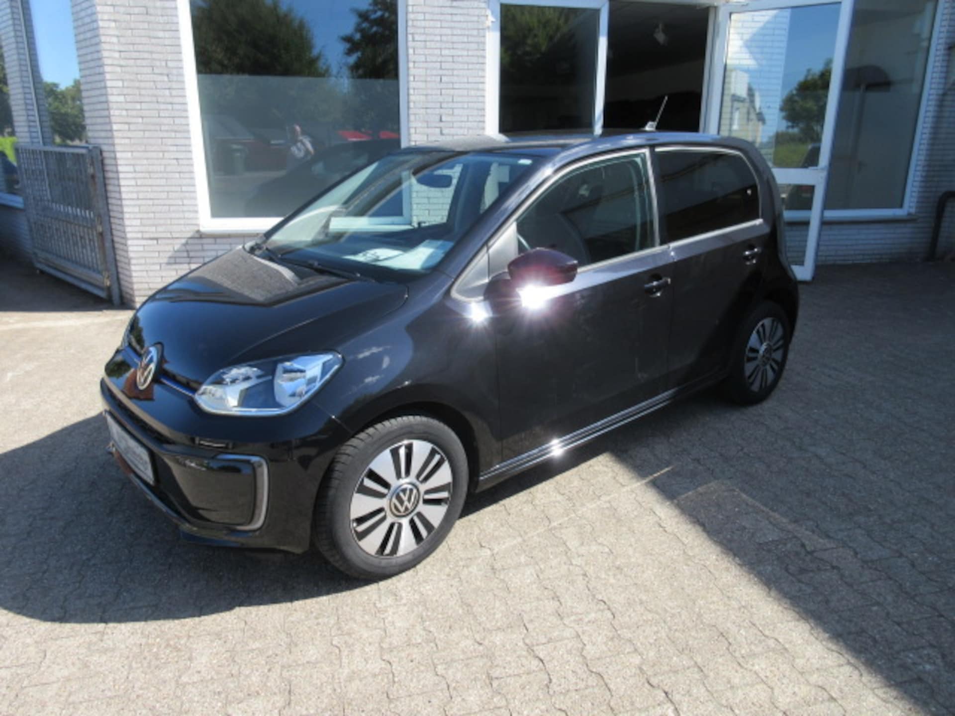 Volkswagen e-up! "Max"