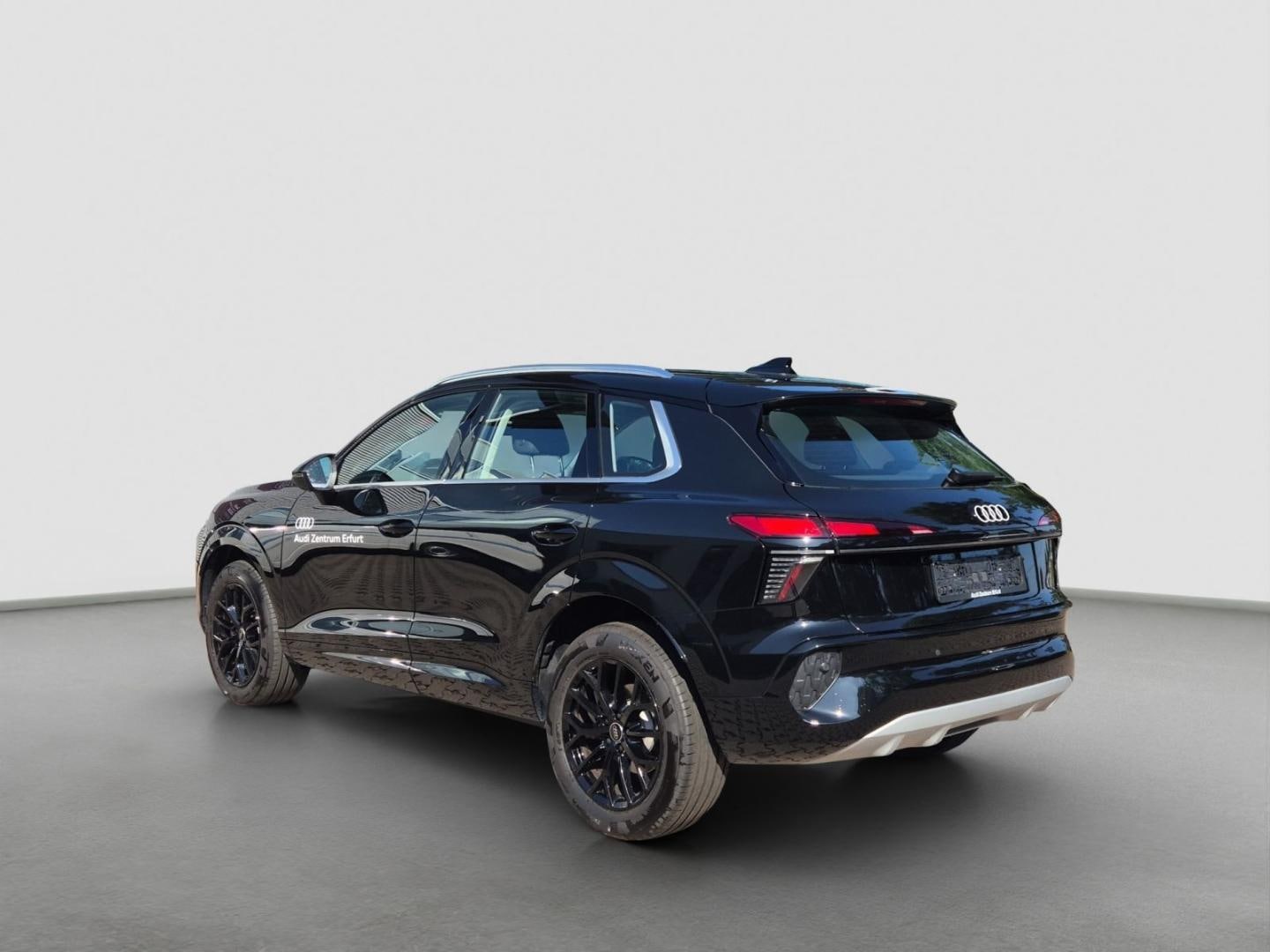 Bild über Audi Q3 SUV TDI 110 kW S tronic - für weitere Informationen kontaktieren Sie den Audi Partner