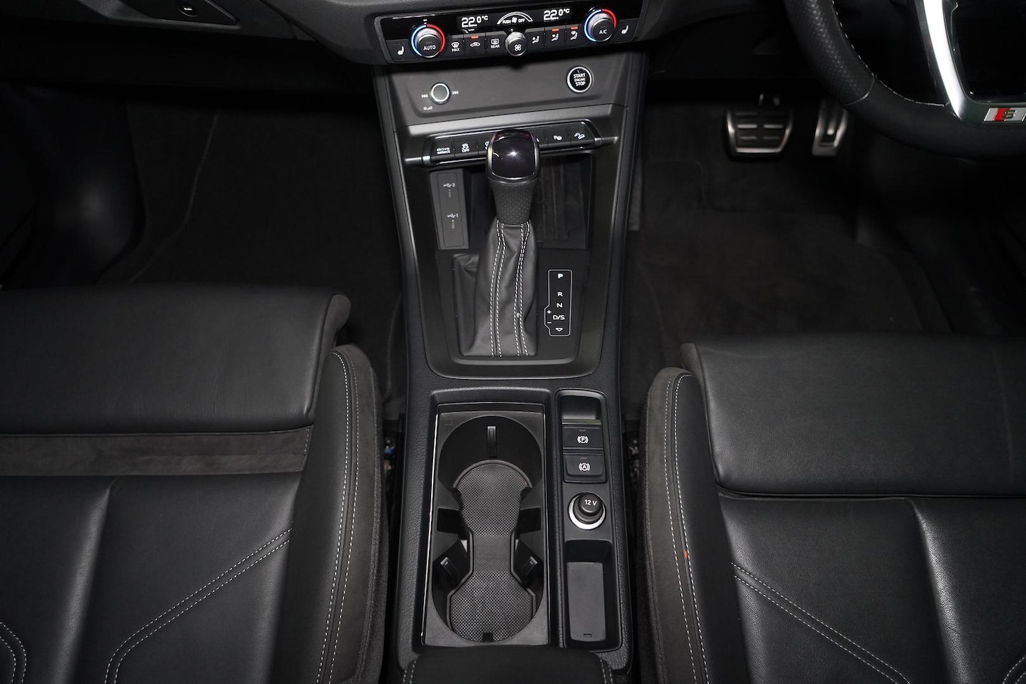 Image about Audi Q3 40 TFSI quattro S tronic