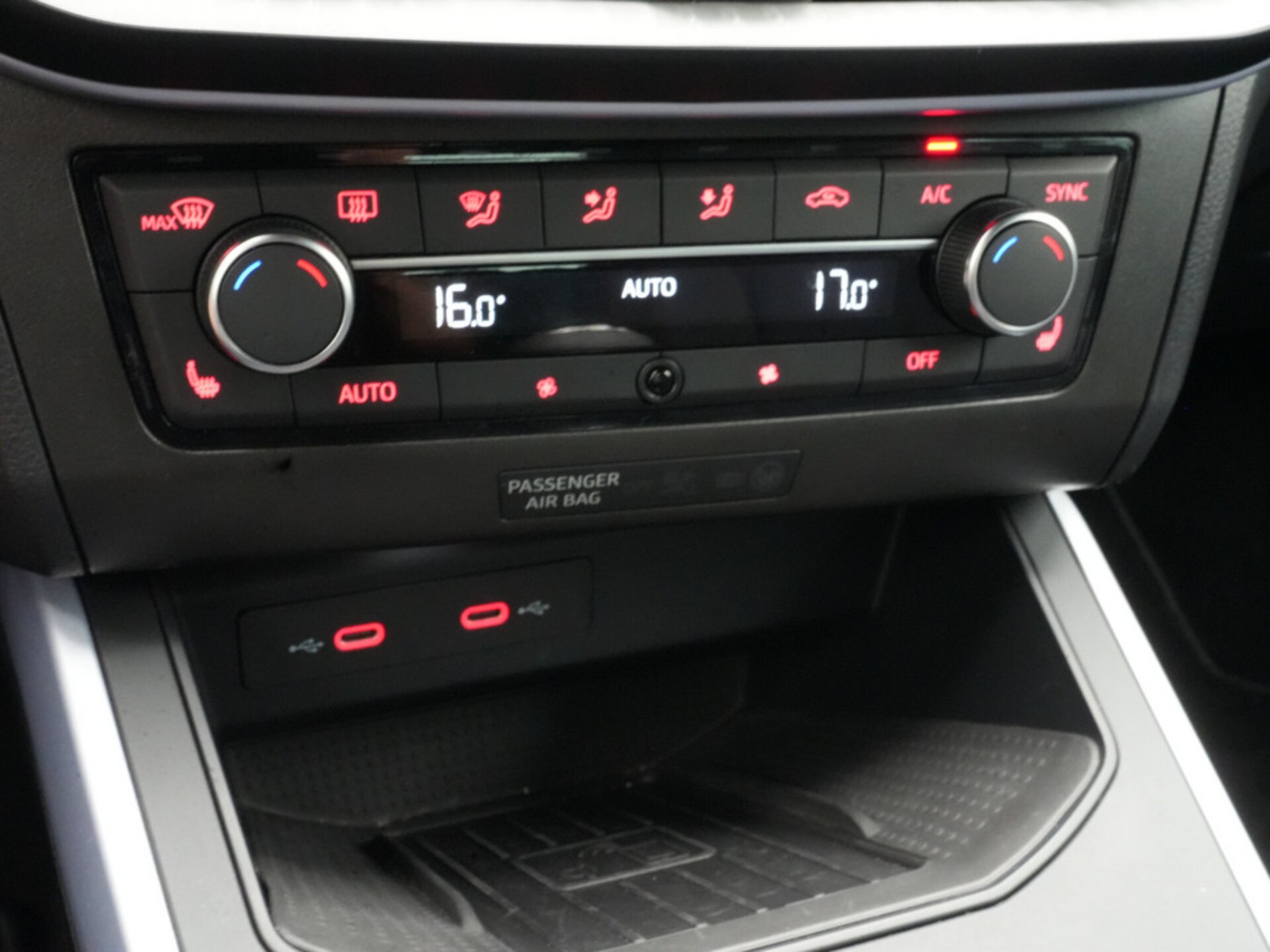 SEAT Arona FR