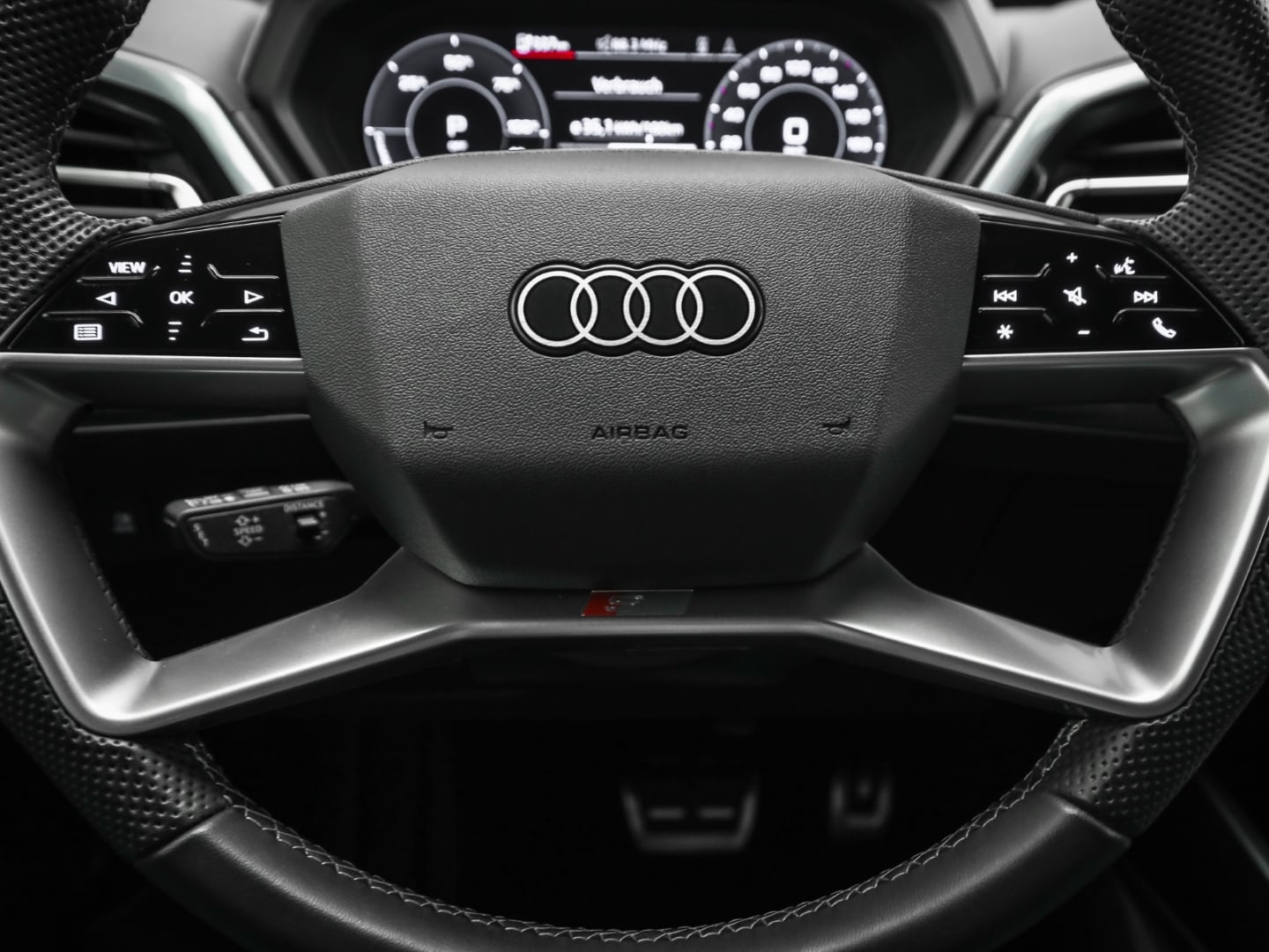 Bild über Audi Q4 e-tron 45 e-tron - für weitere Informationen kontaktieren Sie den Audi Partner