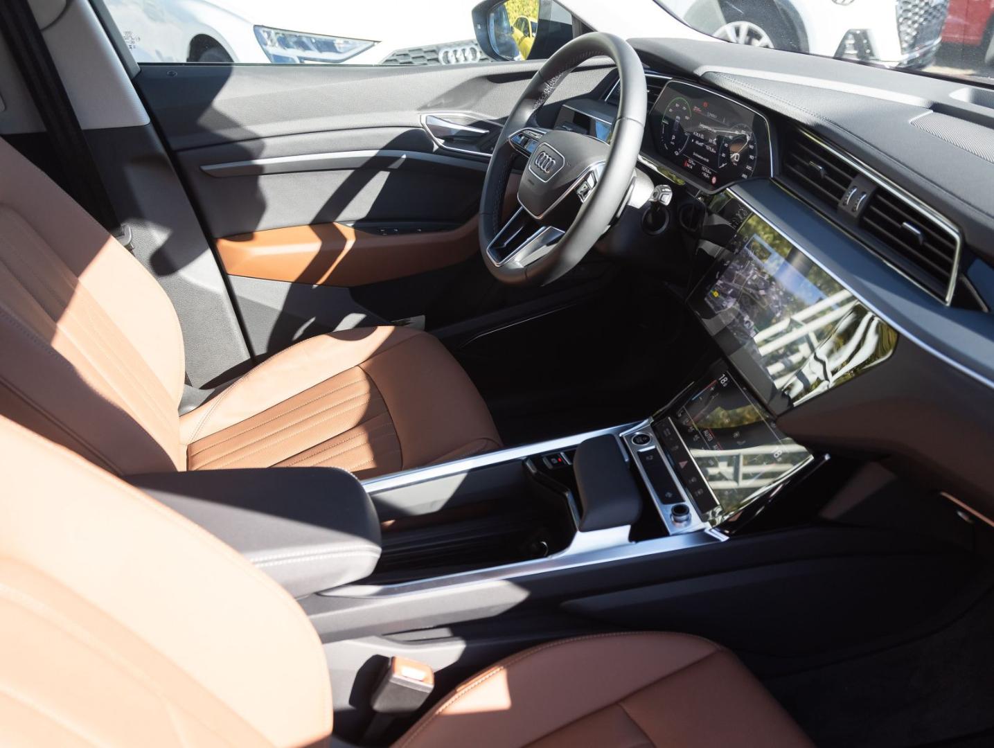 Image about Audi Q8 e-tron S line 50 e-tron quattro
