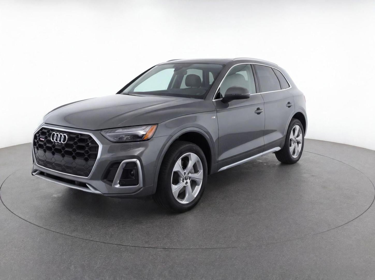 2023 Audi Q5 45 Premium Plus's photo