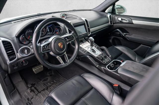 2016 Porsche Cayenne Hybrid