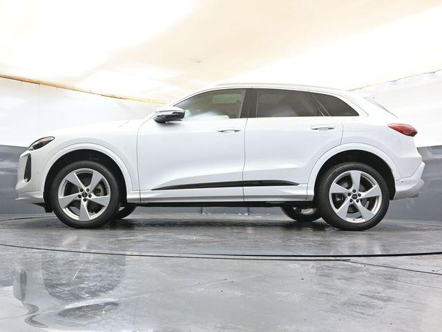 2025 Audi New Q5 Premium Plus - Photo 39