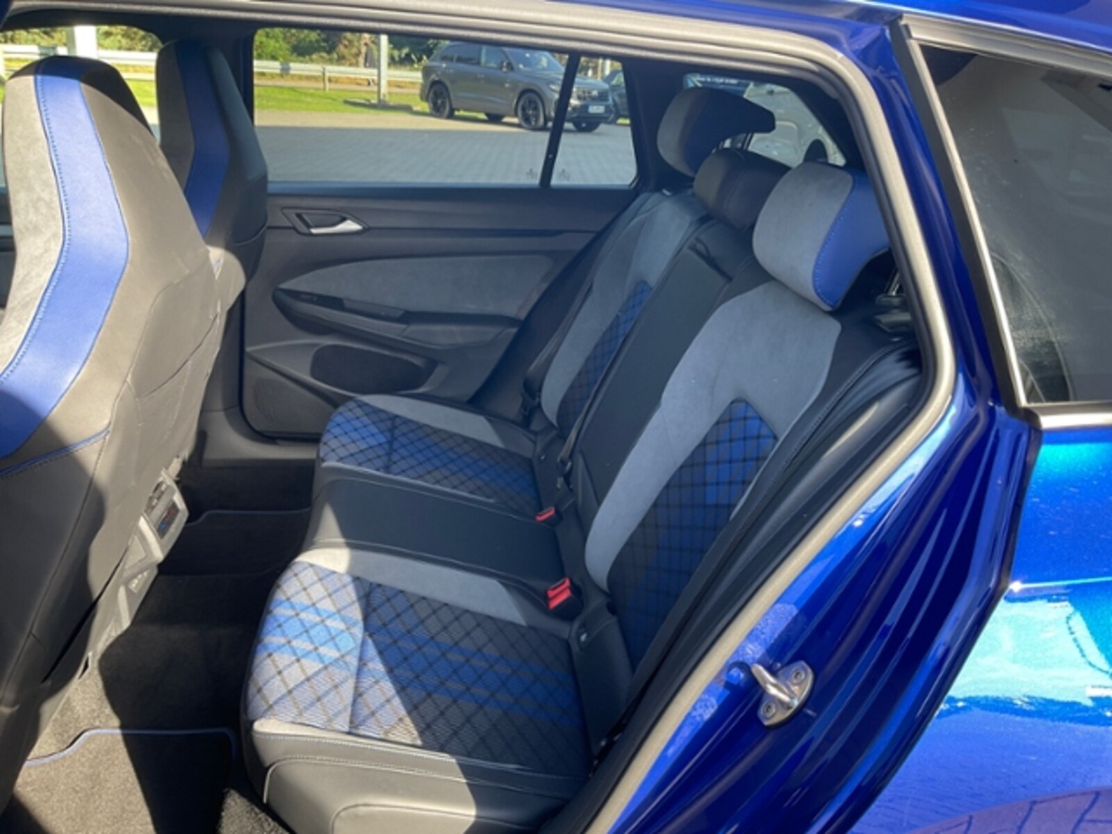 Volkswagen Golf Variant – Bild 11