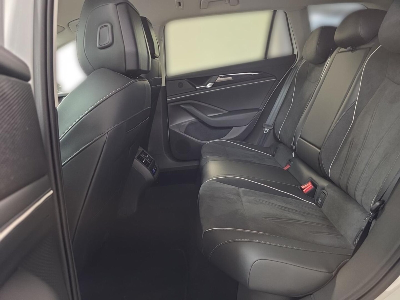 Volkswagen Passat – Bild 13