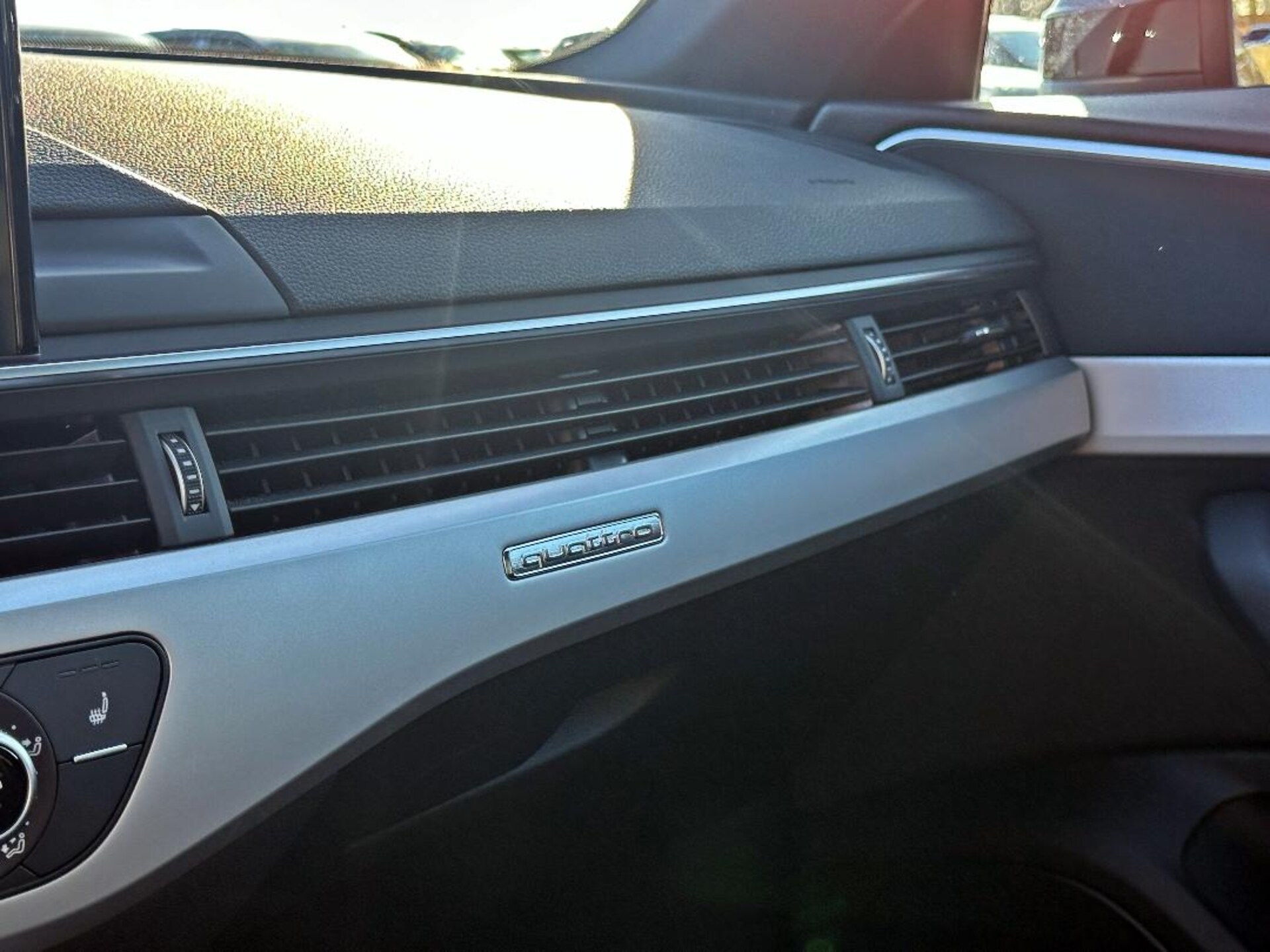 Audi A4 Avant S line
