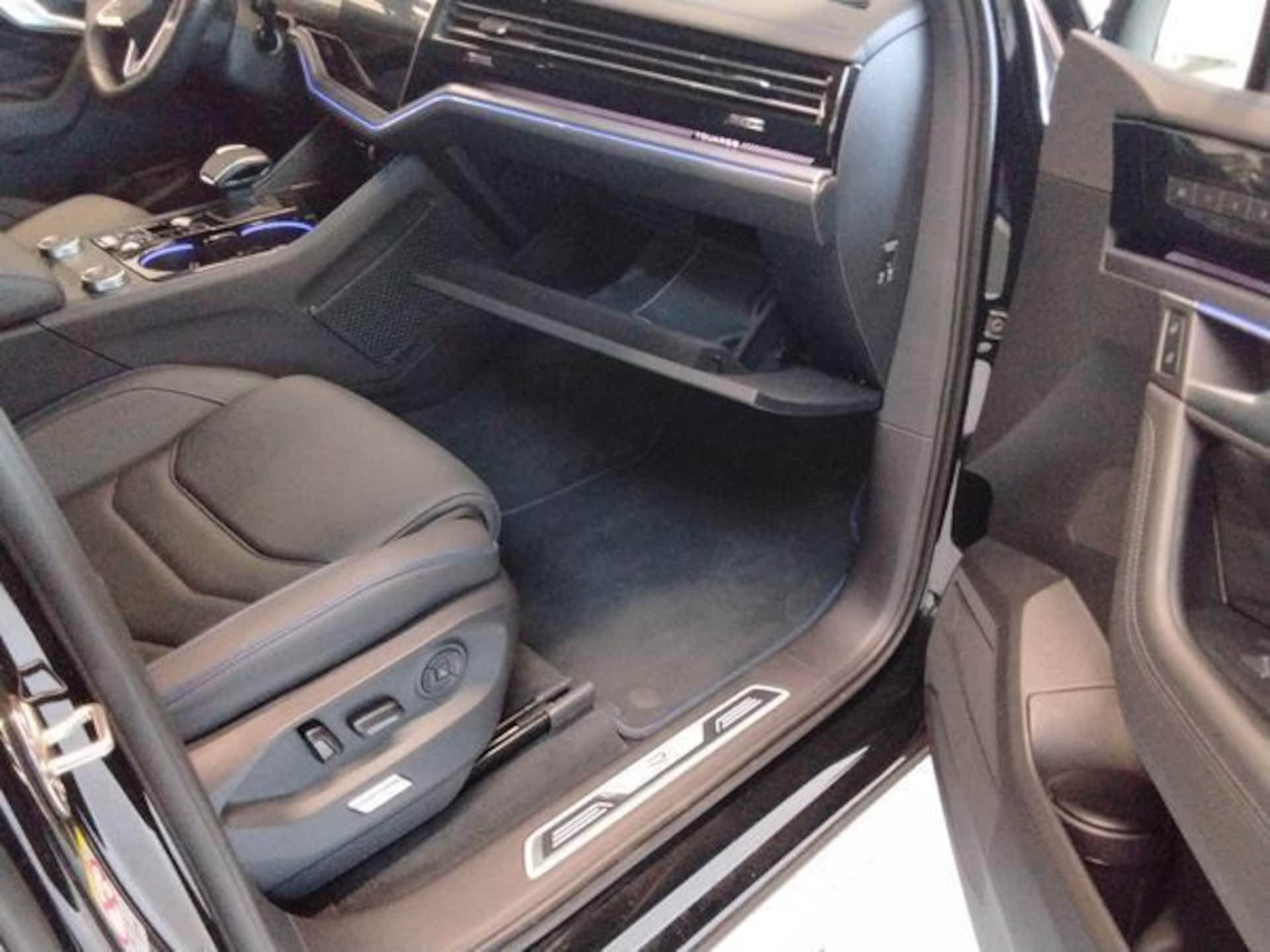 Volkswagen Touareg R