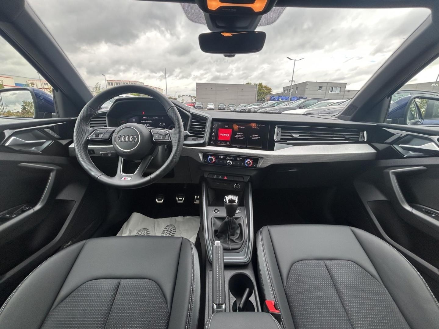Bild über Audi A1 allstreet 30 TFSI Schaltgetriebe - für weitere Informationen kontaktieren Sie den Audi Partner
