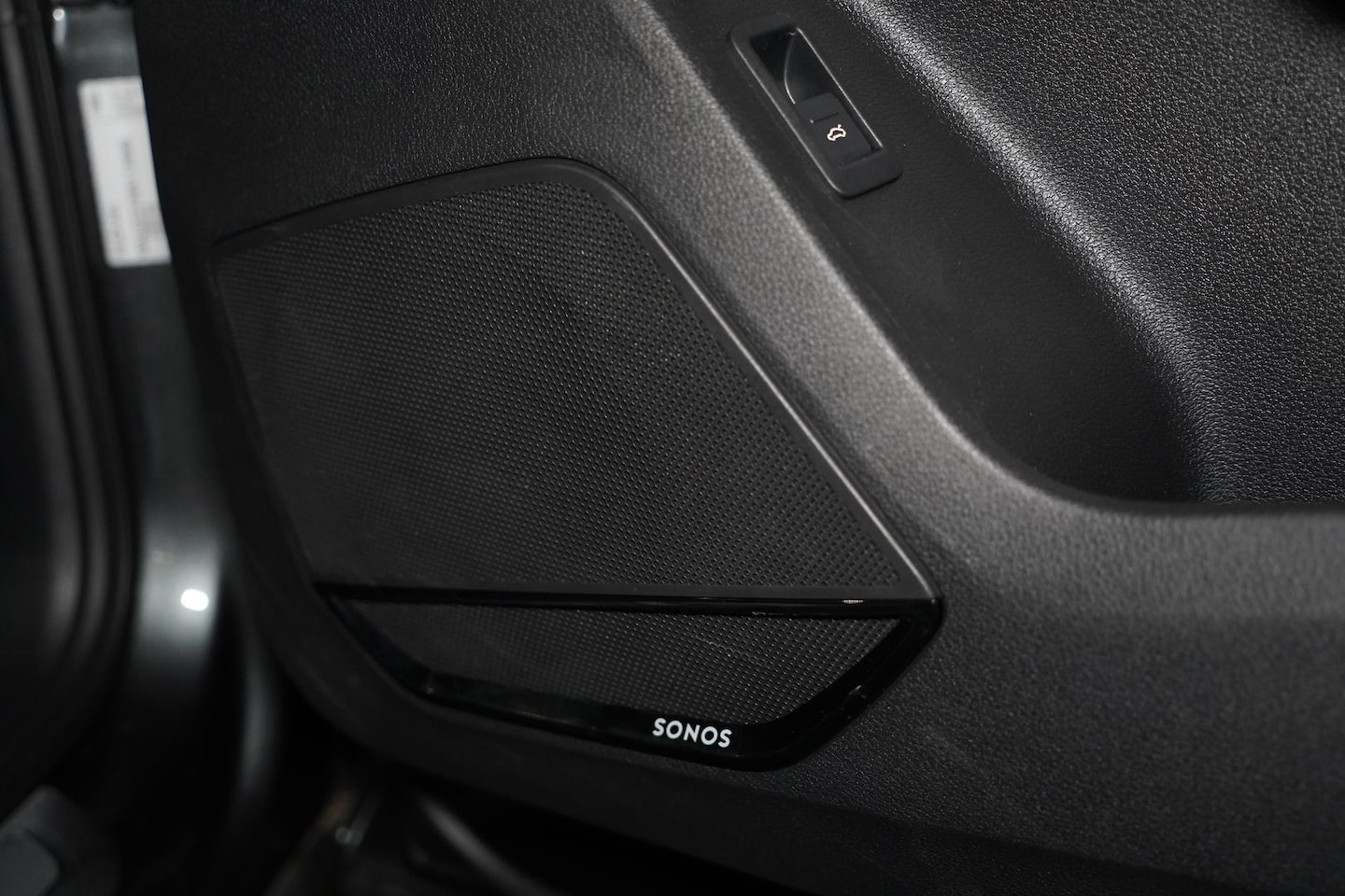 Image about Audi Q3 40 TFSI quattro S tronic