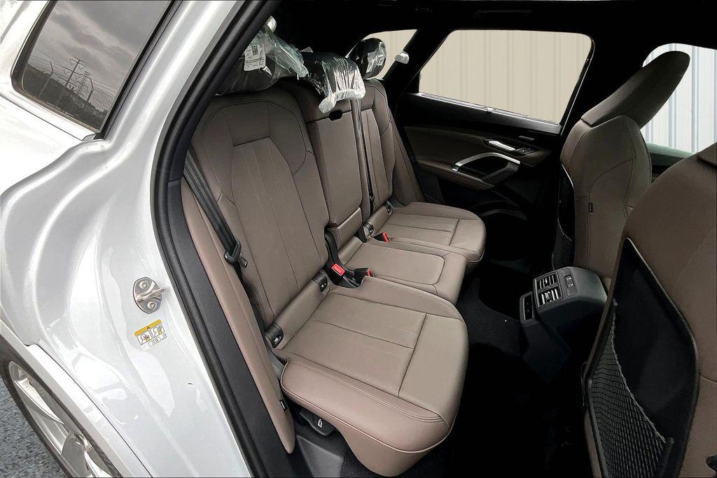 2025 Audi Q5 Premium Plus - Photo 10