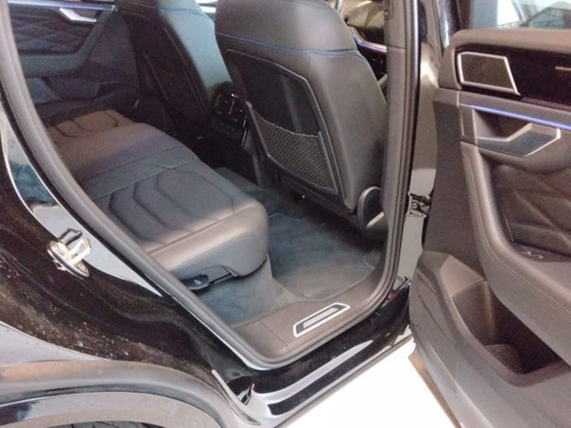 Volkswagen Touareg R