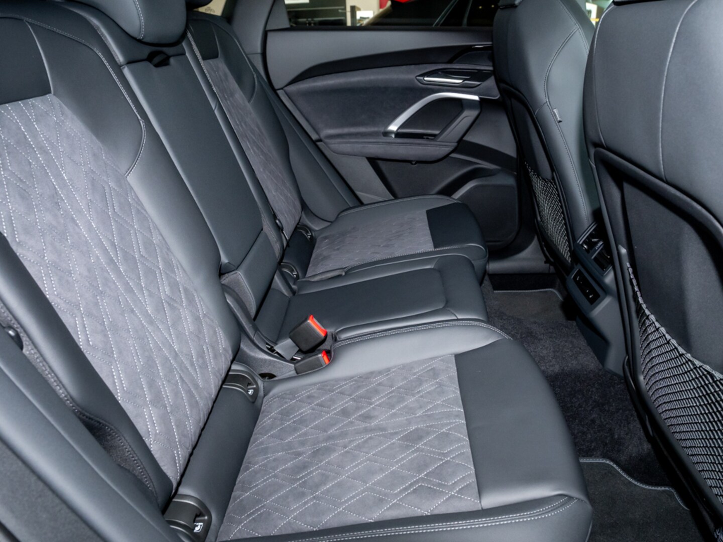 Bild über Audi Q5 Sportback TDI quattro 150 kW S tronic - für weitere Informationen kontaktieren Sie den Audi Partner
