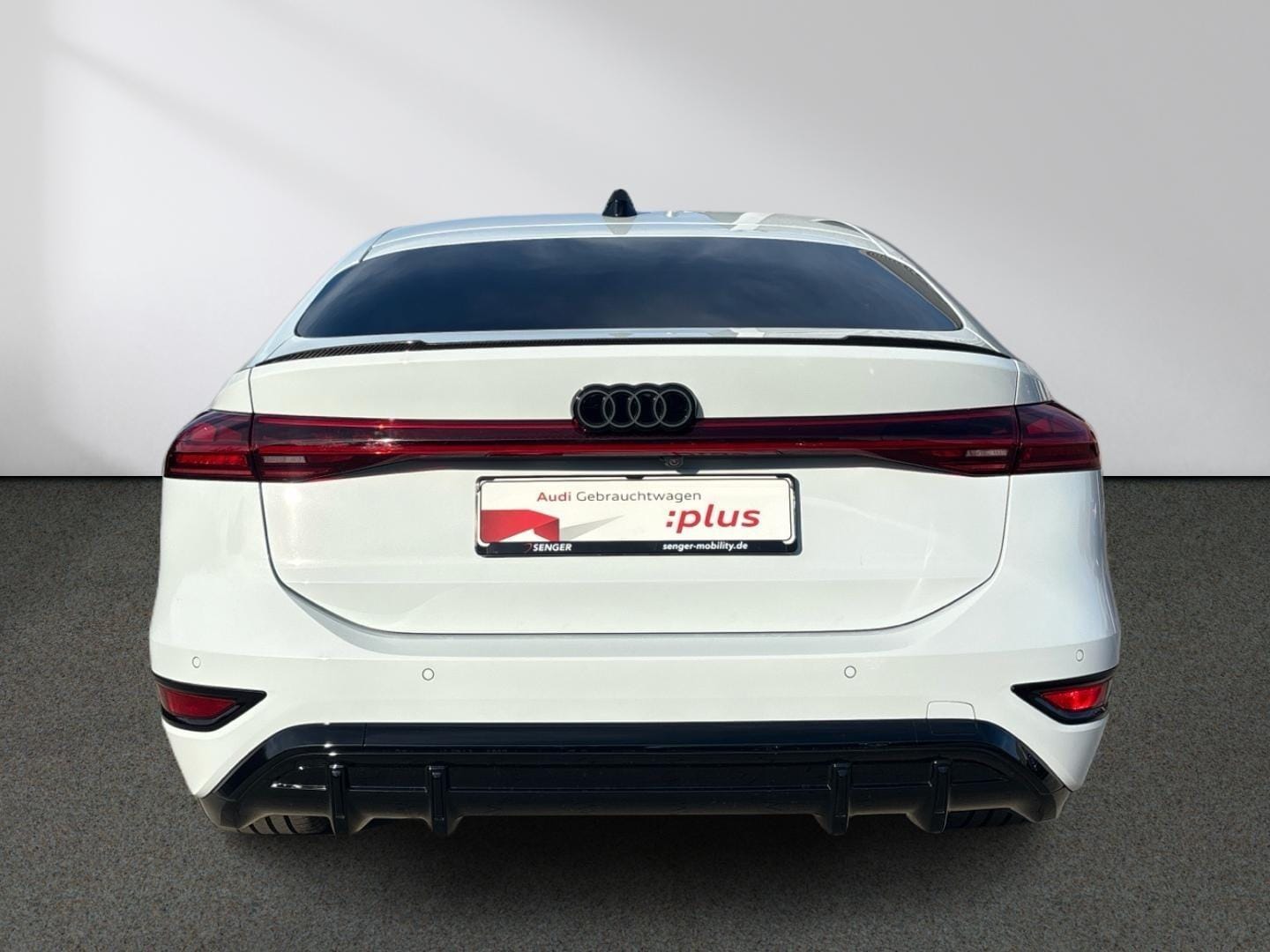 Bild über Audi S6 Sportback e-tron e-tron quattro 370 kW - für weitere Informationen kontaktieren Sie den Audi Partner