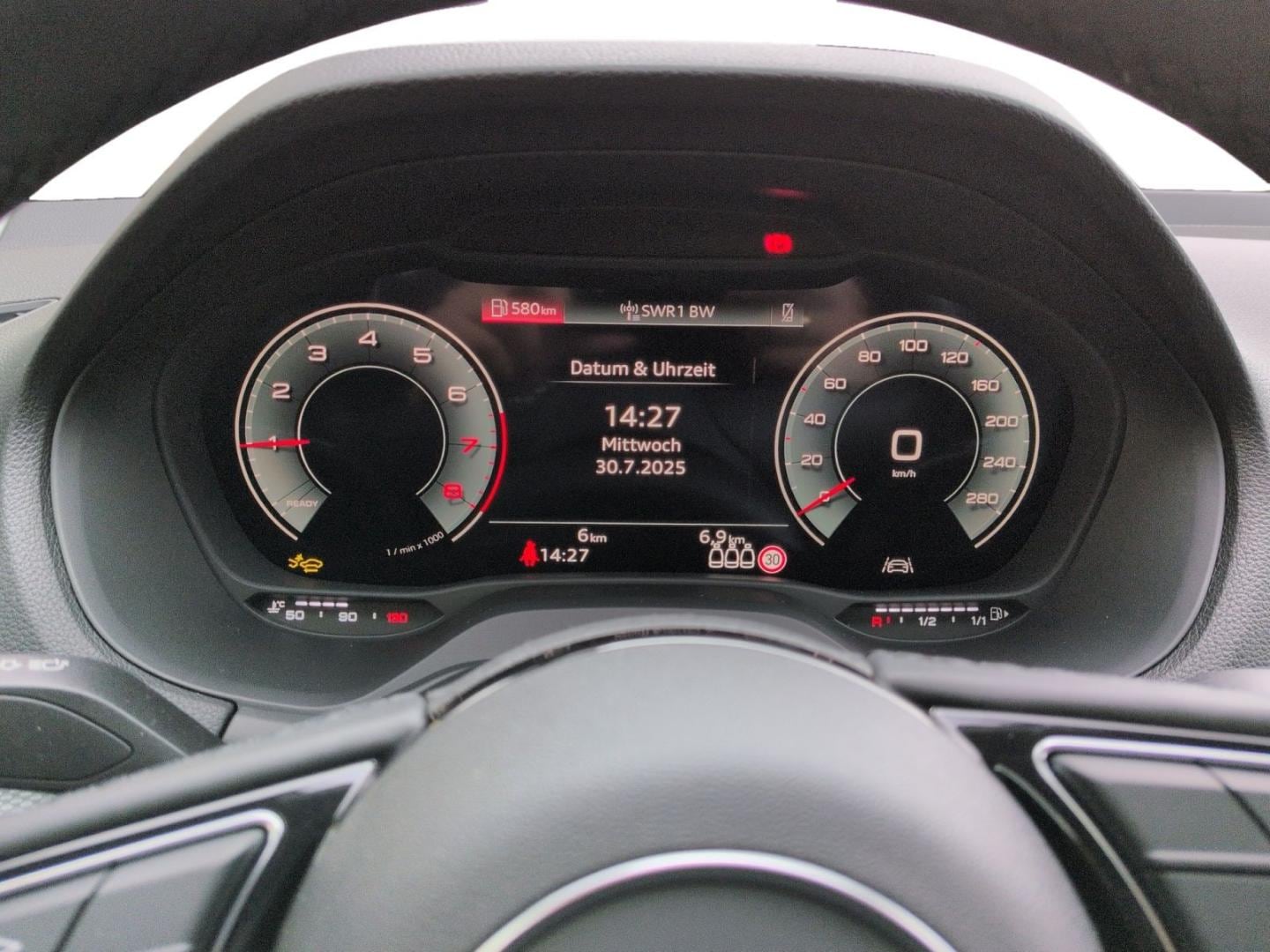 Bild über Audi Q2 30 TFSI Schaltgetriebe - für weitere Informationen kontaktieren Sie den Audi Partner
