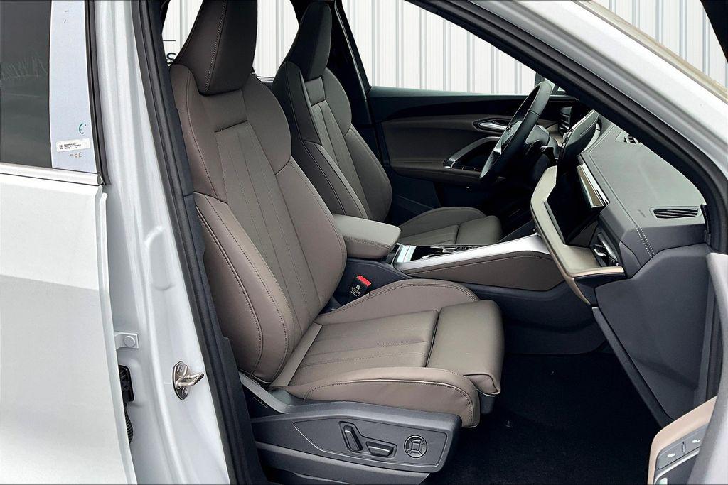 2025 Audi Q5 Premium Plus - Photo 11