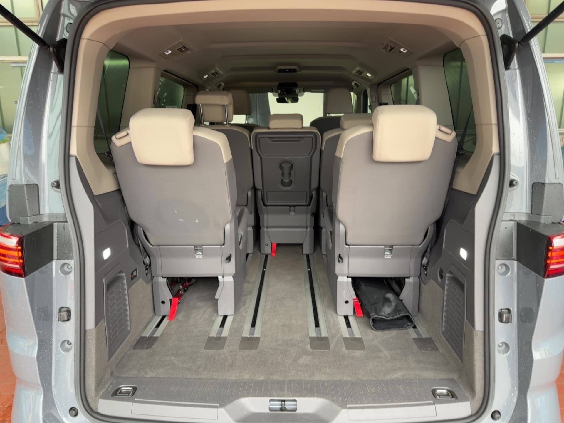 Volkswagen Multivan Basis-Modell