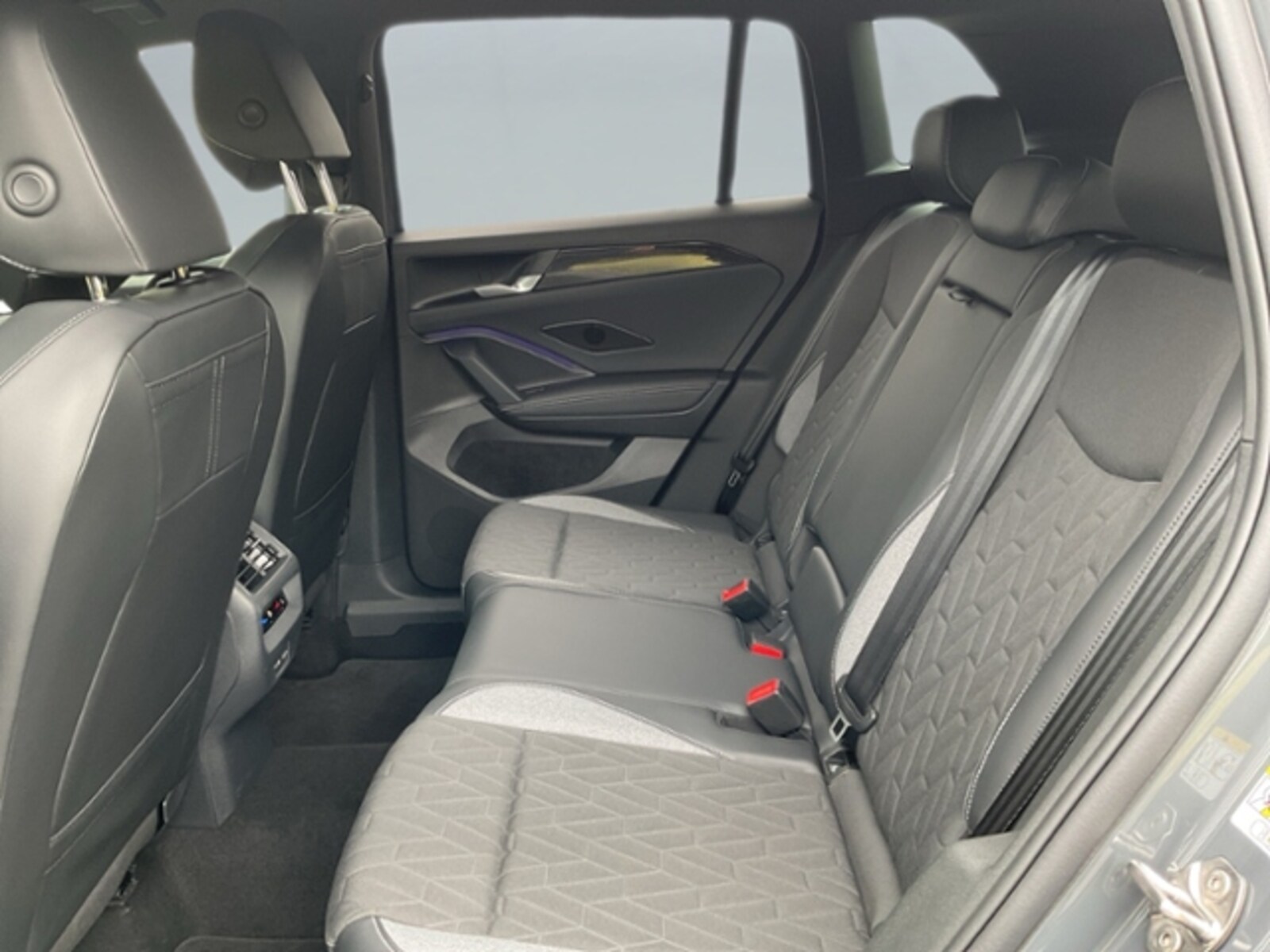 Volkswagen Tiguan – Bild 13