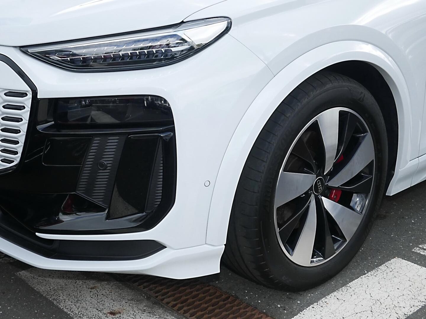 Bild über Audi Q6 SUV e-tron e-tron quattro - für weitere Informationen kontaktieren Sie den Audi Partner