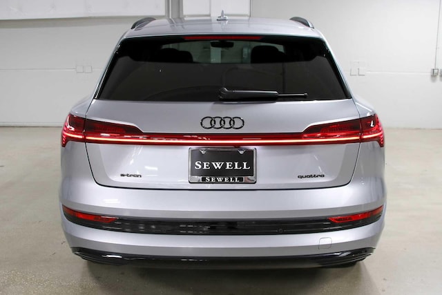 2022 Audi e-tron