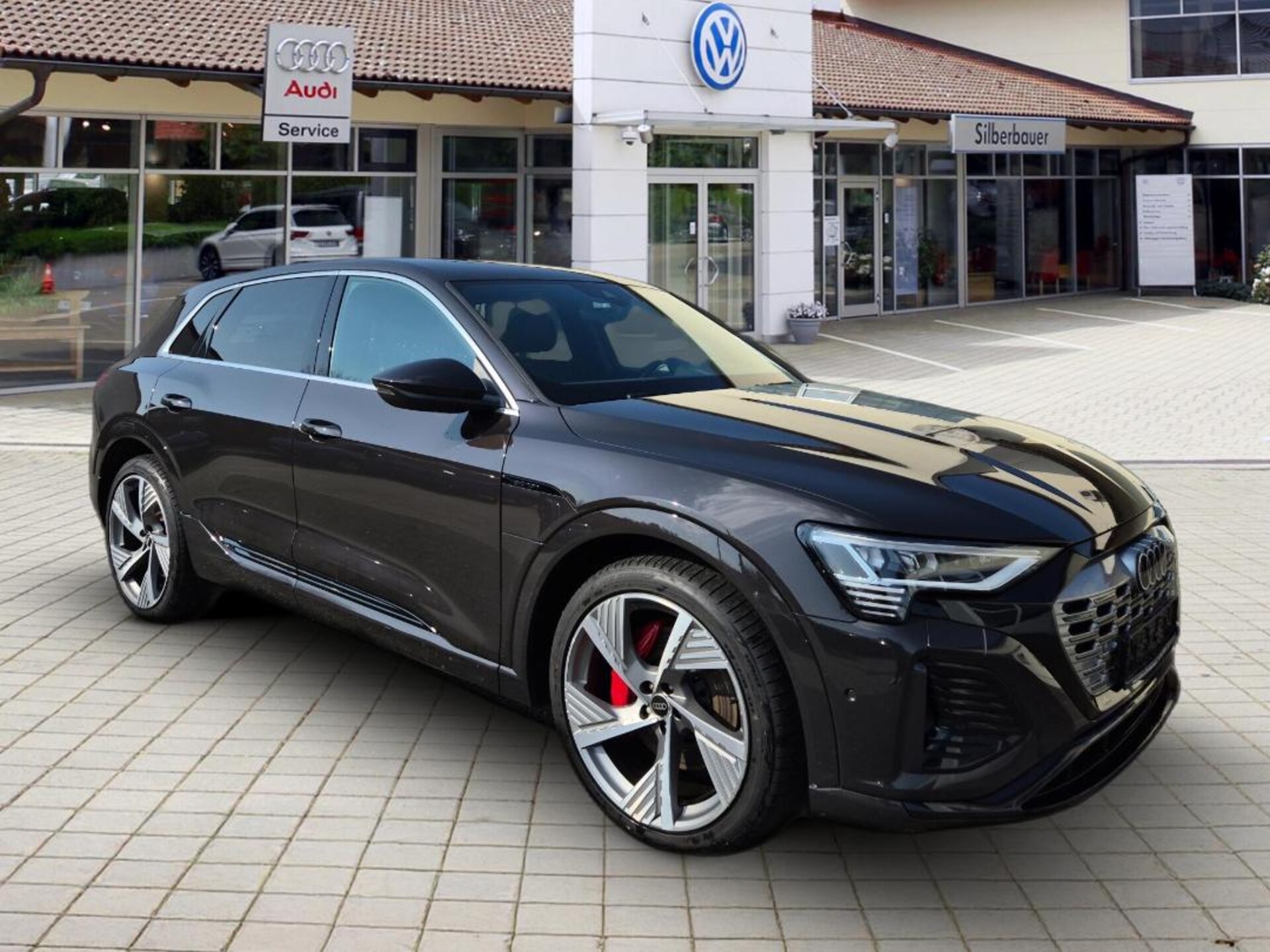Audi Q8 e-tron S line