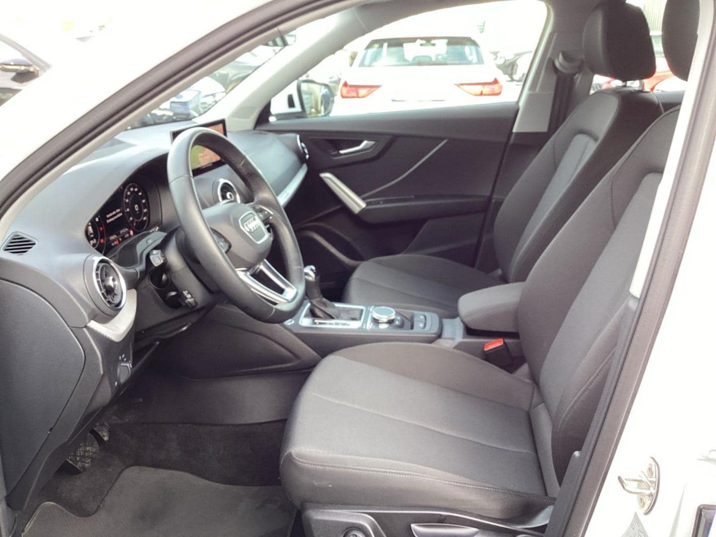 Bild über Audi Q2 advanced 35 TFSI S tronic - für weitere Informationen kontaktieren Sie den Audi Partner