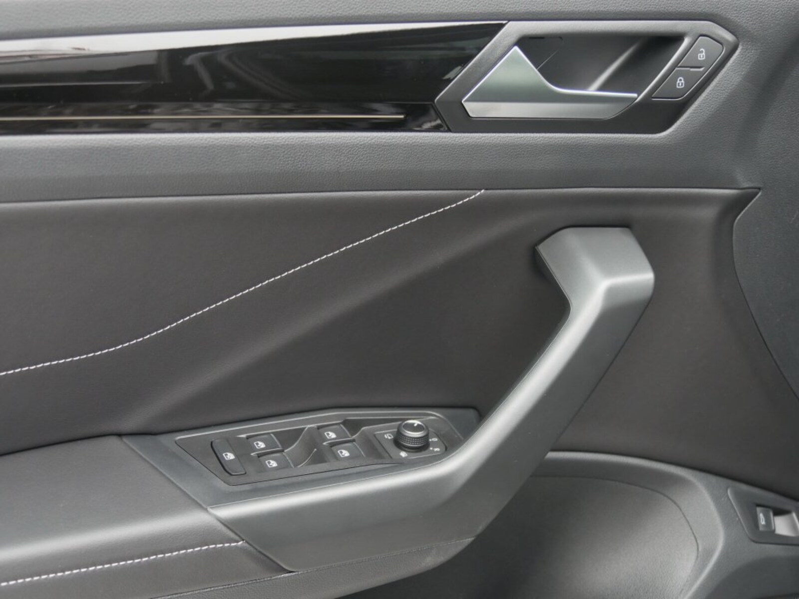 Volkswagen T-Roc – Bild 11