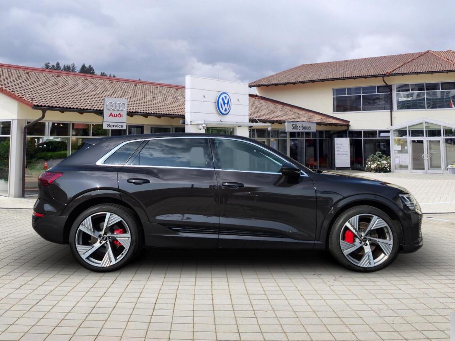 Audi Q8 e-tron S line