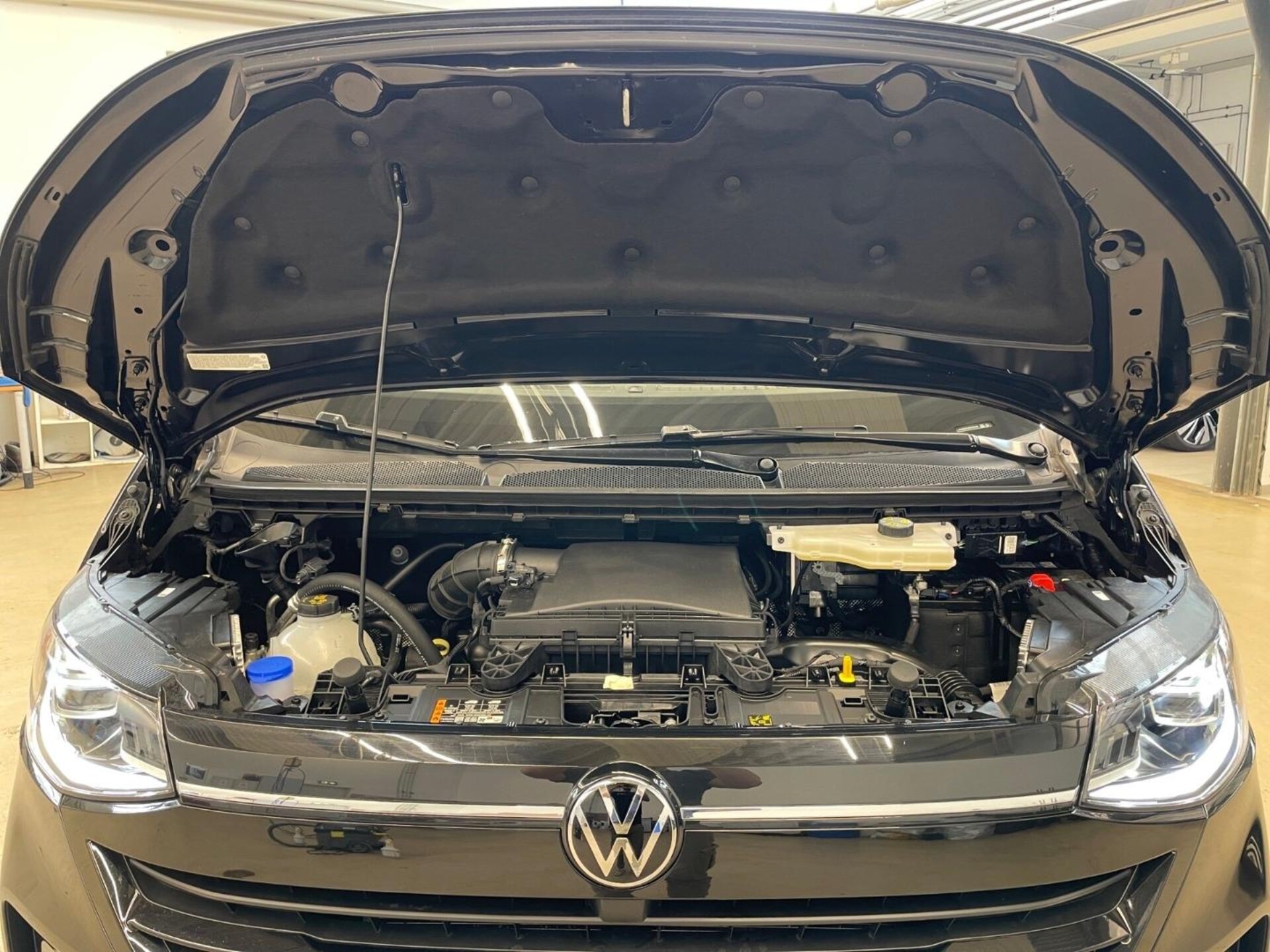 Volkswagen Caravelle Style