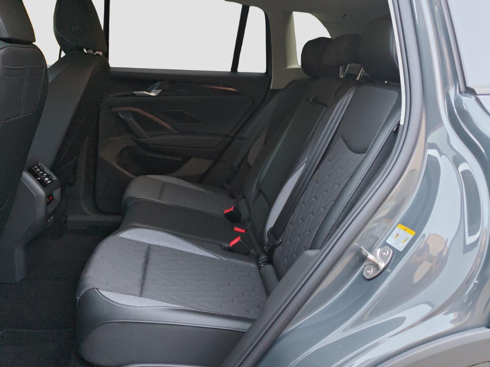 Volkswagen Tiguan – Bild 10