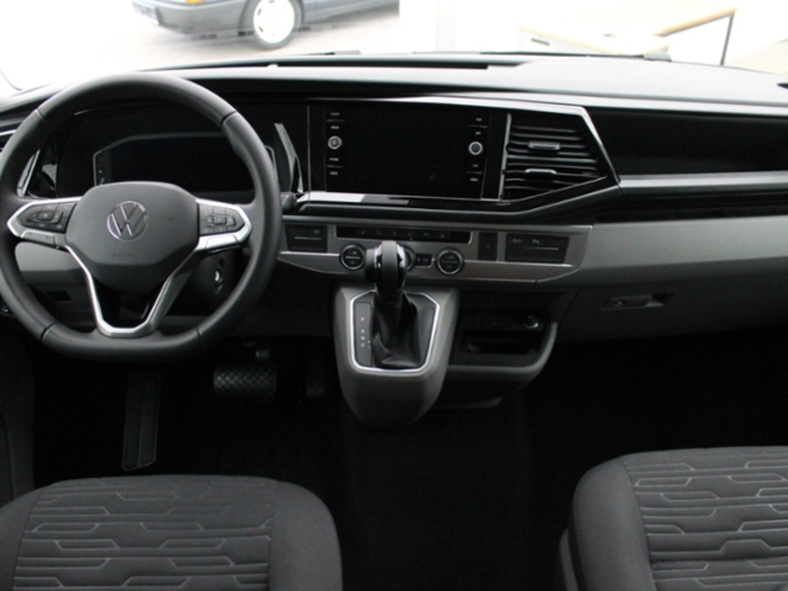 Volkswagen T6.1 Caravelle kurzer Radstand – Bild 14