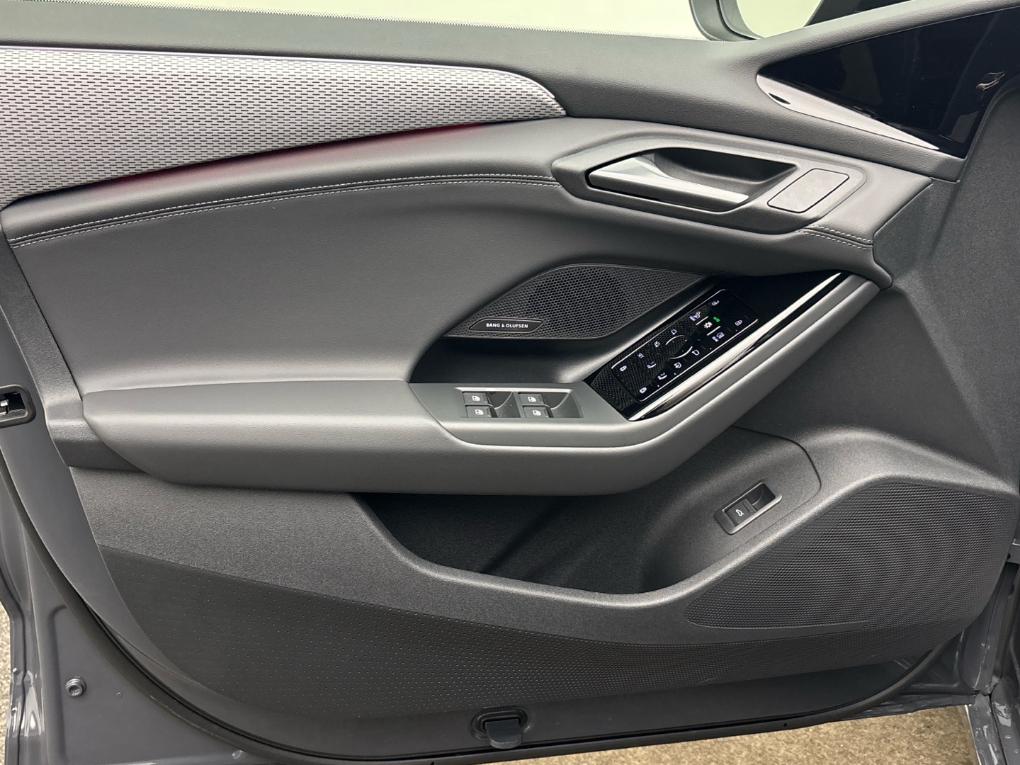 Bild über Audi A6 Avant e-tron e-tron quattro - für weitere Informationen kontaktieren Sie den Audi Partner