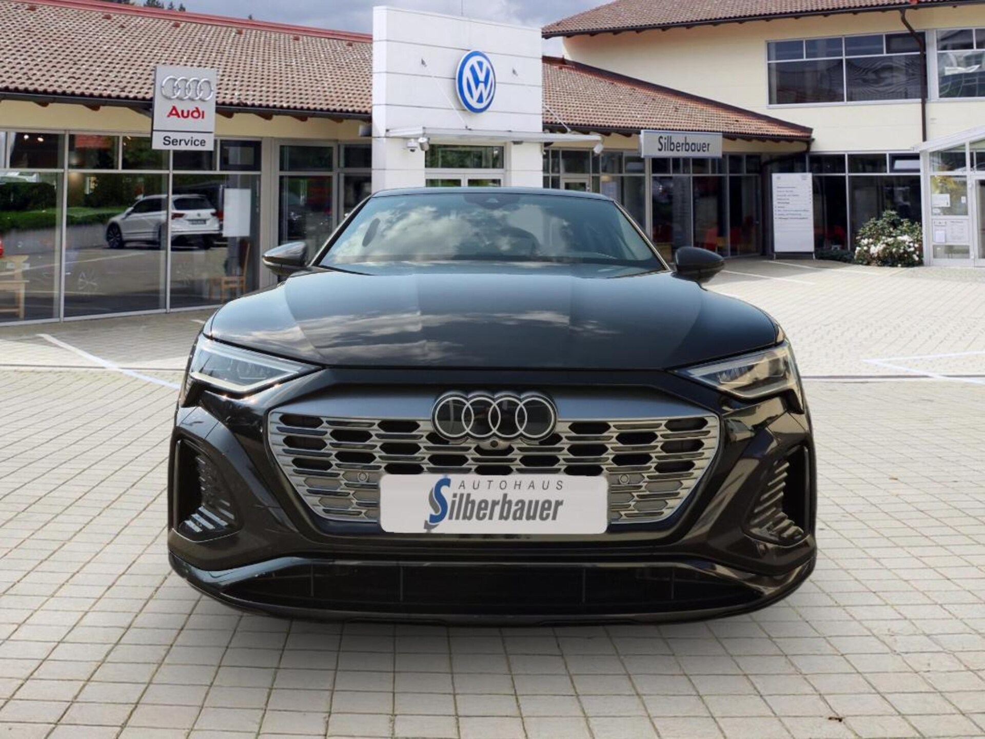 Audi Q8 e-tron S line