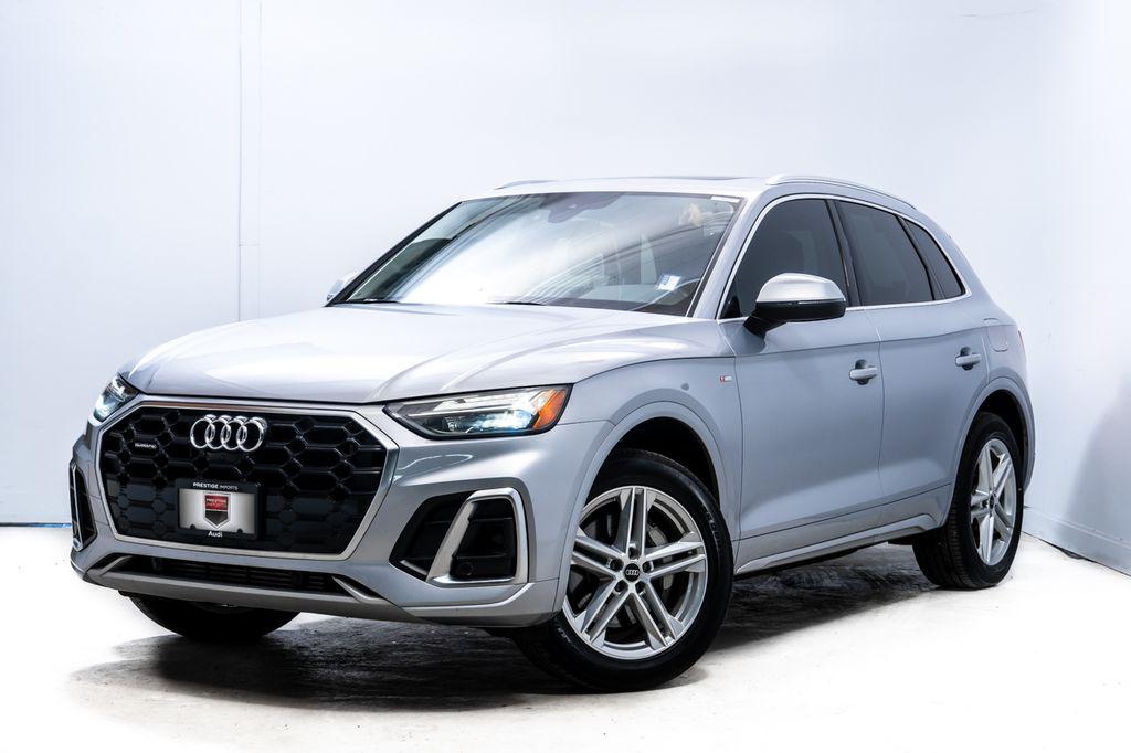 2023 Audi Q5 55 e Premium Plus's photo