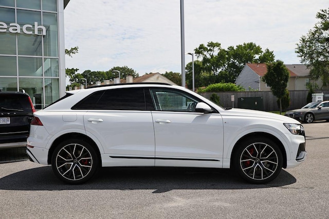 2023 Audi Q8