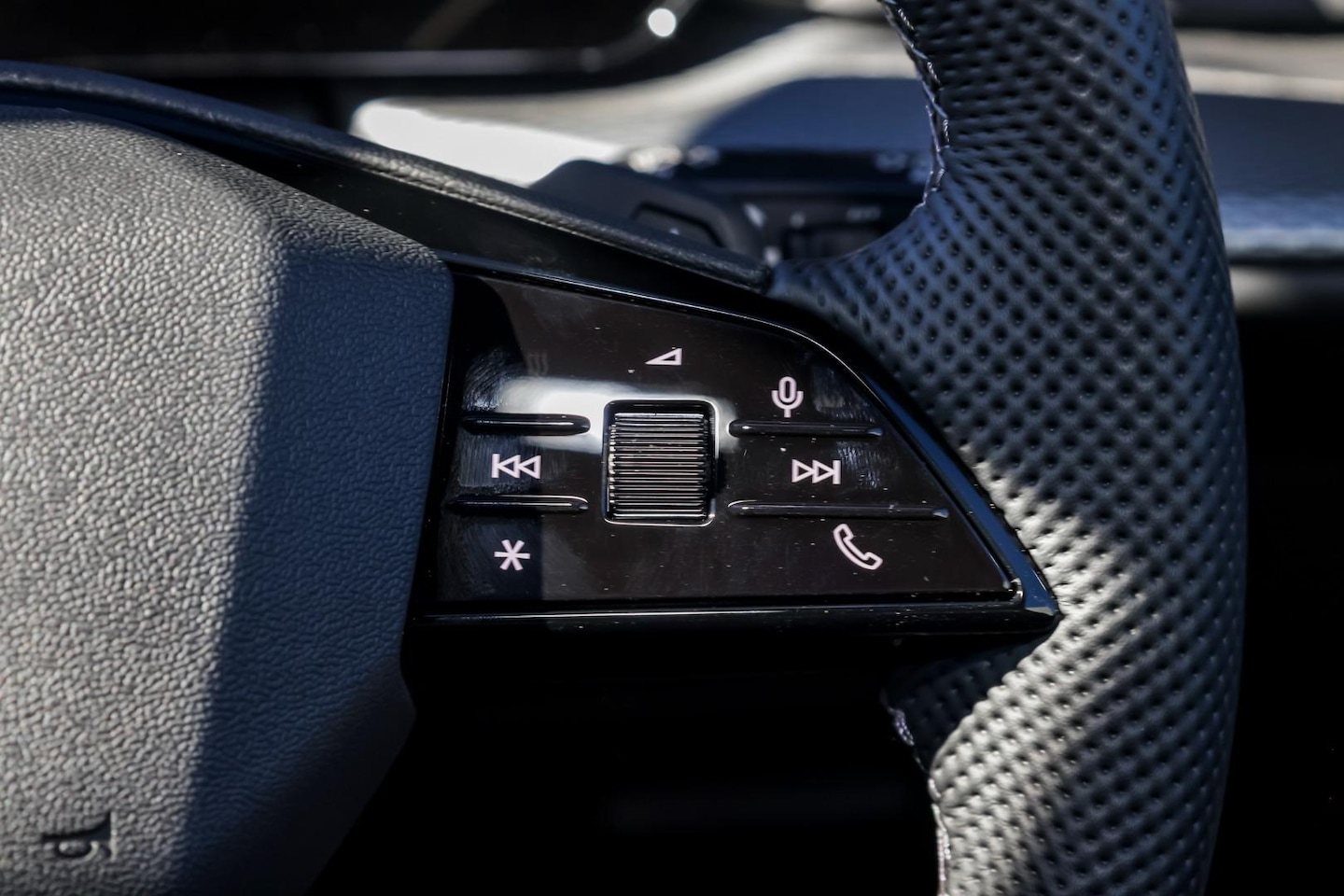 Image about Audi Q5 SUV e-hybrid quattro S tronic