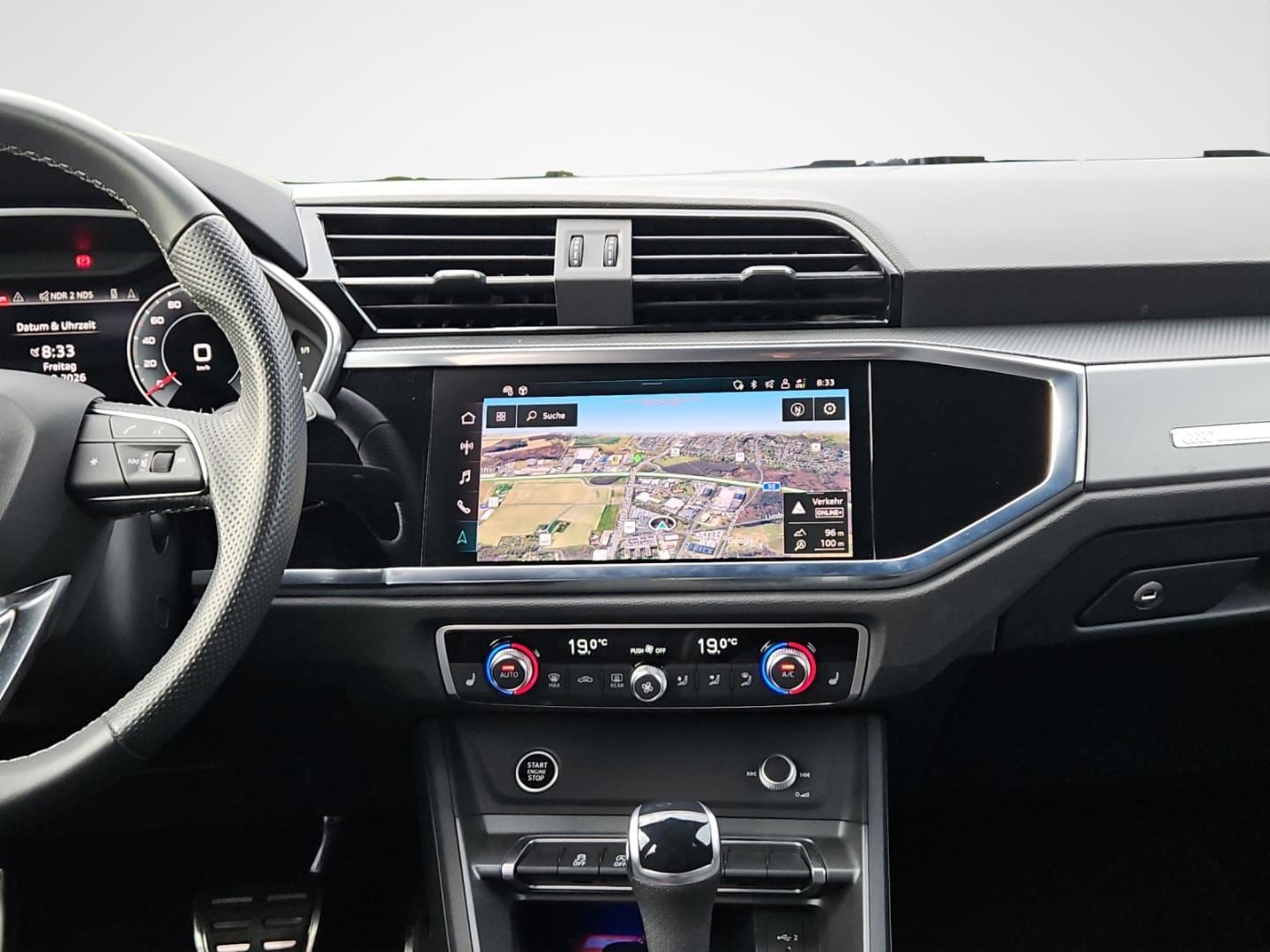 Bild über Audi Q3 S line 35 TFSI S tronic - für weitere Informationen kontaktieren Sie den Audi Partner