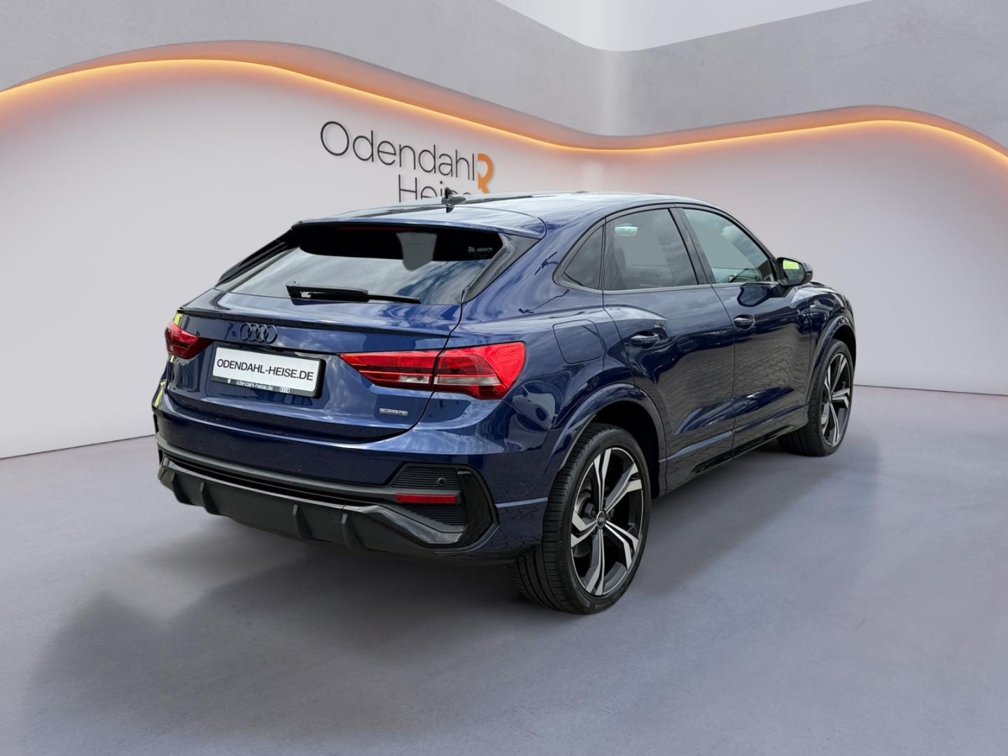 Bild über Audi Q3 Sportback S line 40 TFSI quattro S tronic - für weitere Informationen kontaktieren Sie den Audi Partner