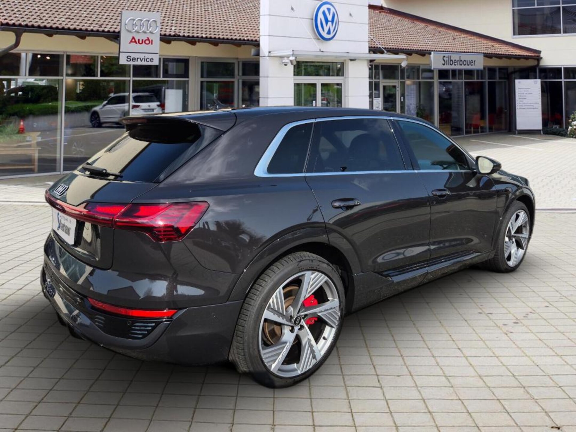 Audi Q8 e-tron S line