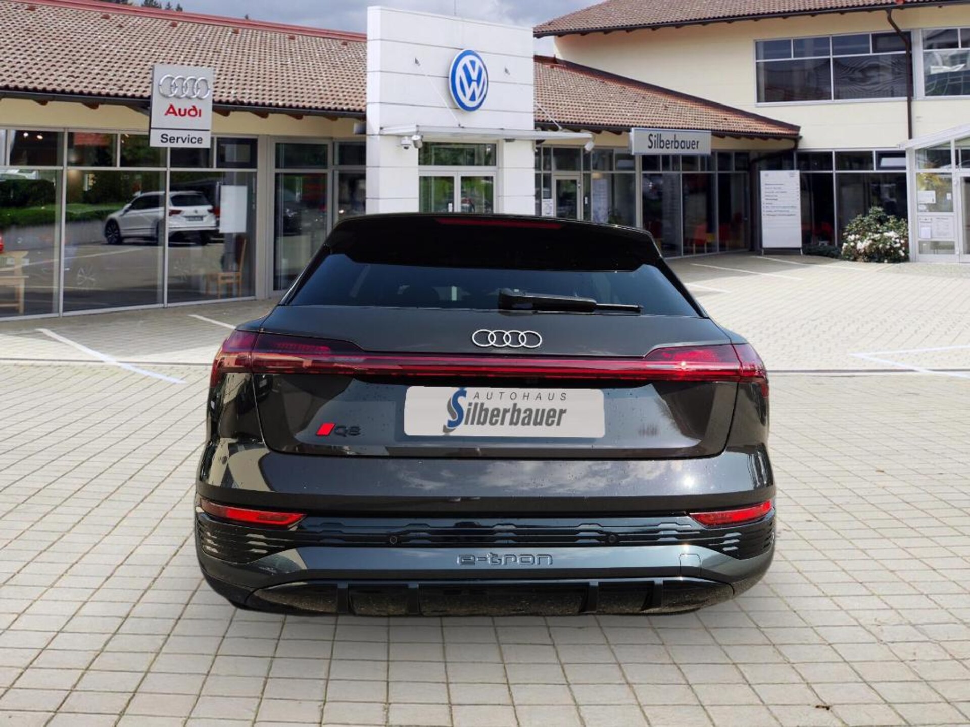Audi Q8 e-tron S line