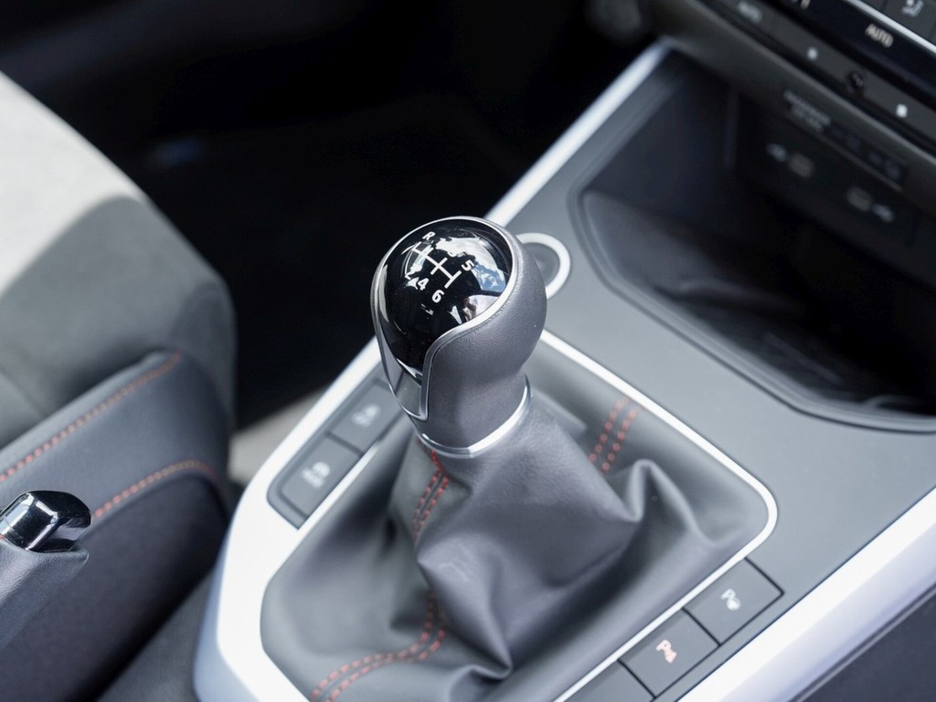 SEAT Arona FR