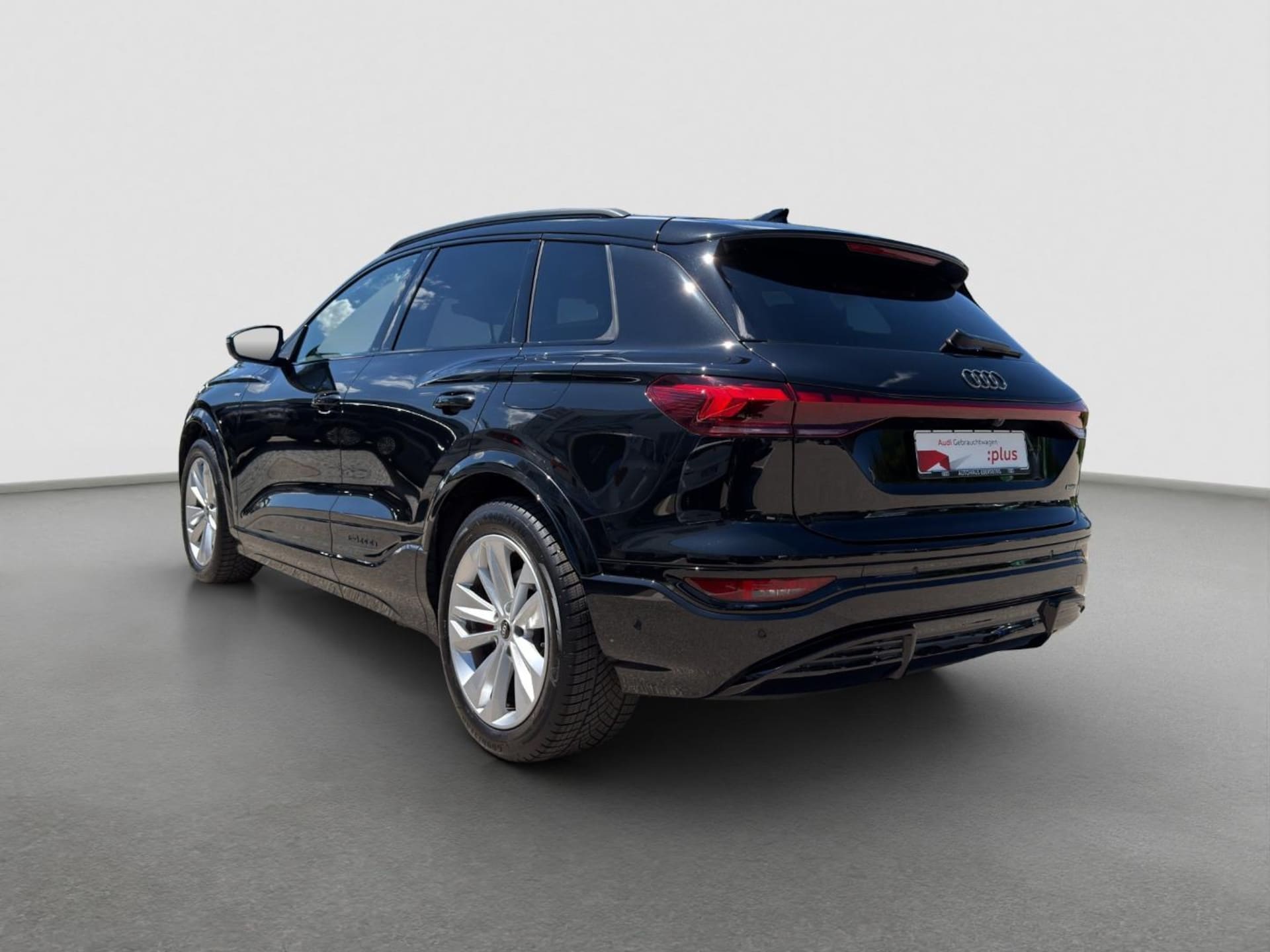 Audi Q6 SUV e-tron