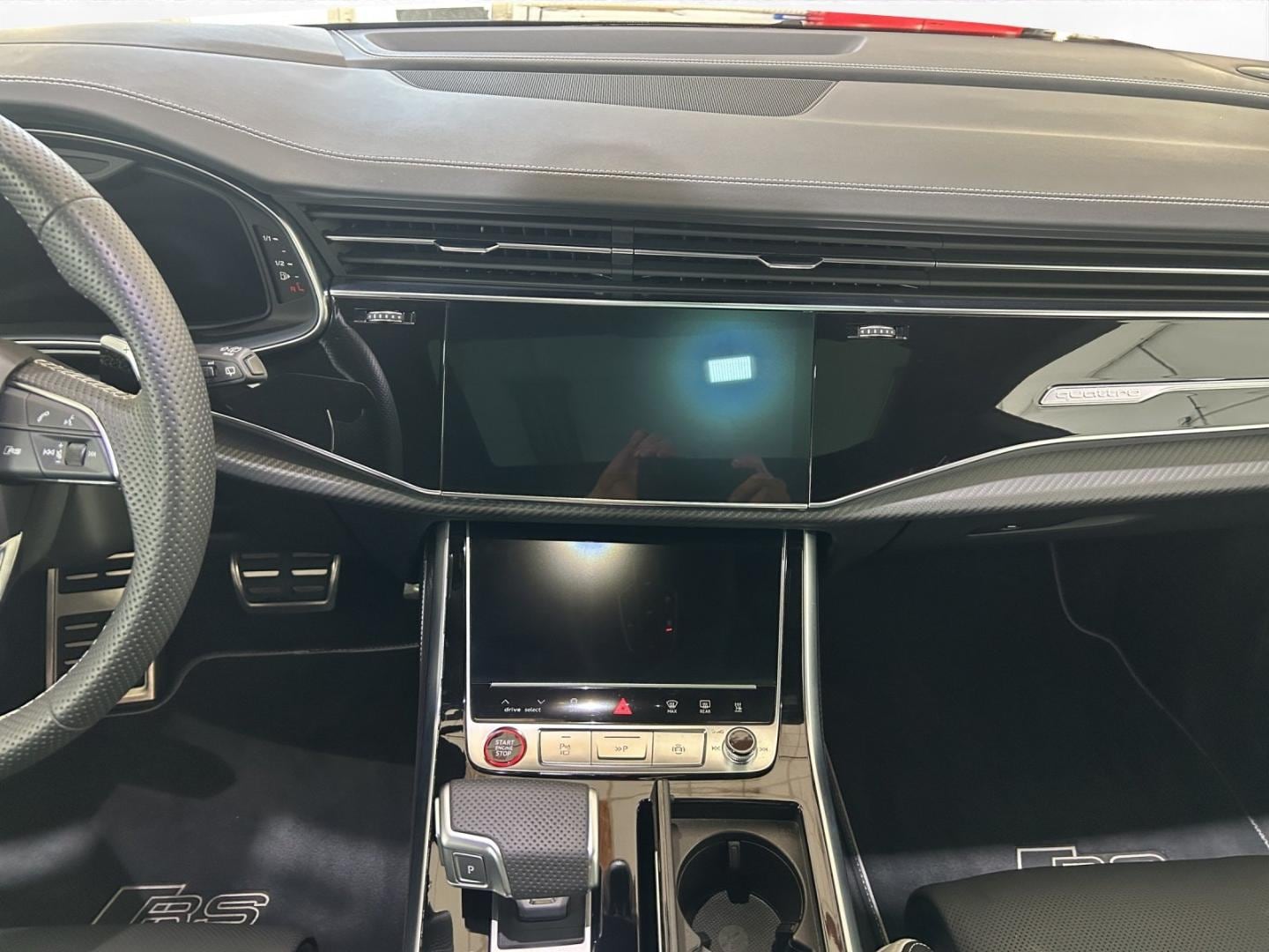 Bild über Audi RS Q8 SUV TFSI quattro tiptronic - für weitere Informationen kontaktieren Sie den Audi Partner